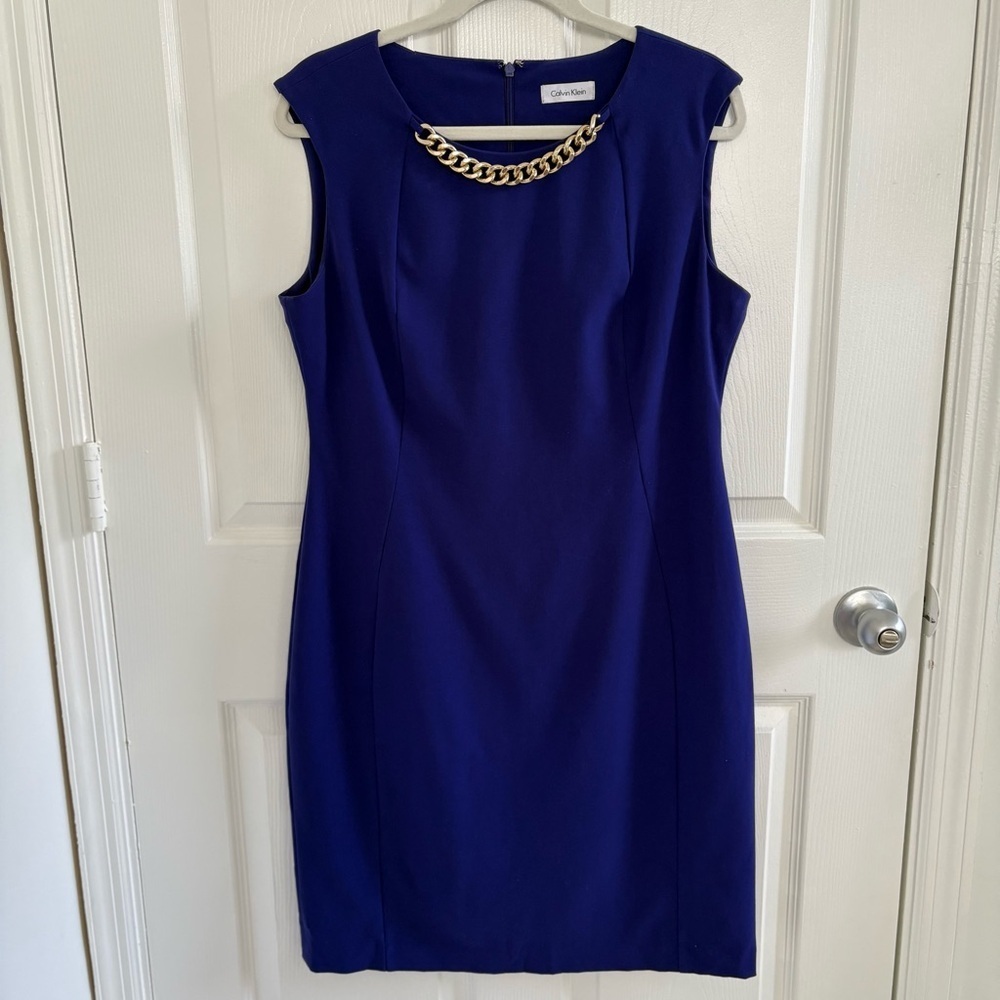 Office Syrian Calvin Klein Sheath Dress with Chain Detail - Picture 2 of 7